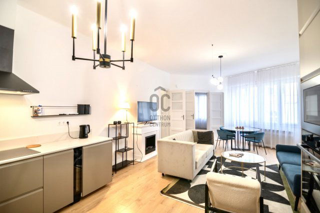 Eladó téglalakás, Budapesten, V. kerületben 199.5 M Ft, 3 szobás