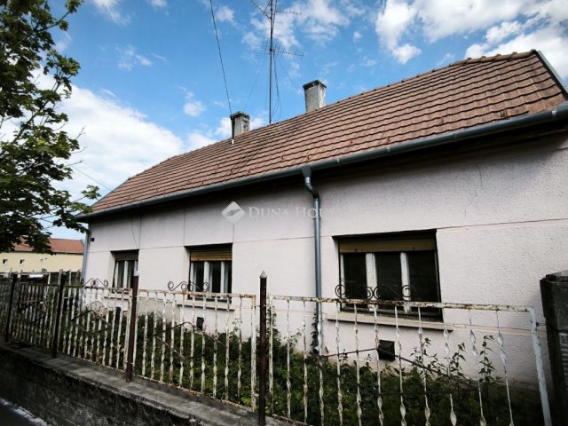 Eladó családi ház, Győrött 69.9 M Ft, 3 szobás