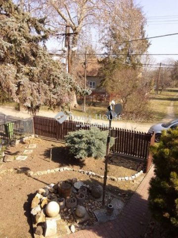 Eladó nyaraló, Tiszaalpáron 25.9 M Ft, 1+2 szobás