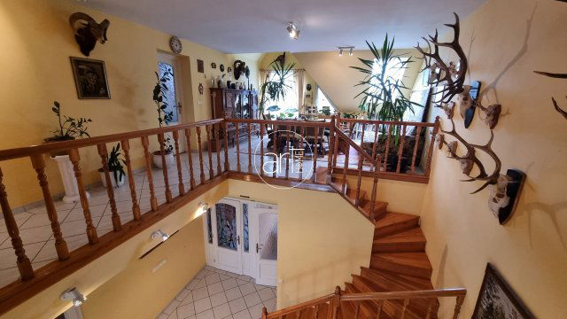 Eladó családi ház, Szegeden 154.9 M Ft, 5 szobás