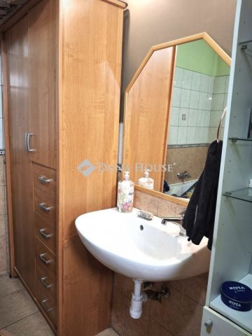 Eladó családi ház, Gyöngyösön 68 M Ft, 4 szobás