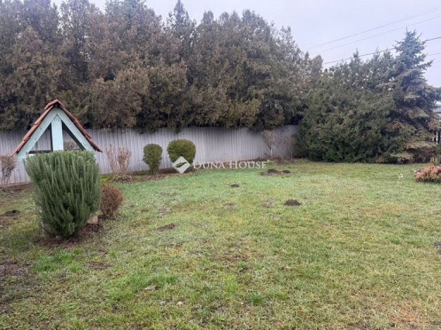 Eladó családi ház, Tárnokon 58 M Ft, 4 szobás