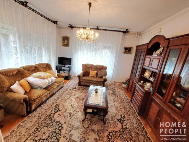 Eladó családi ház, Újszentivánon 85 M Ft, 4 szobás
