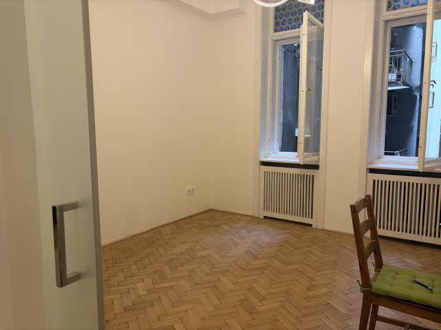 Kiadó téglalakás, albérlet, V. kerületben, Molnár utcában