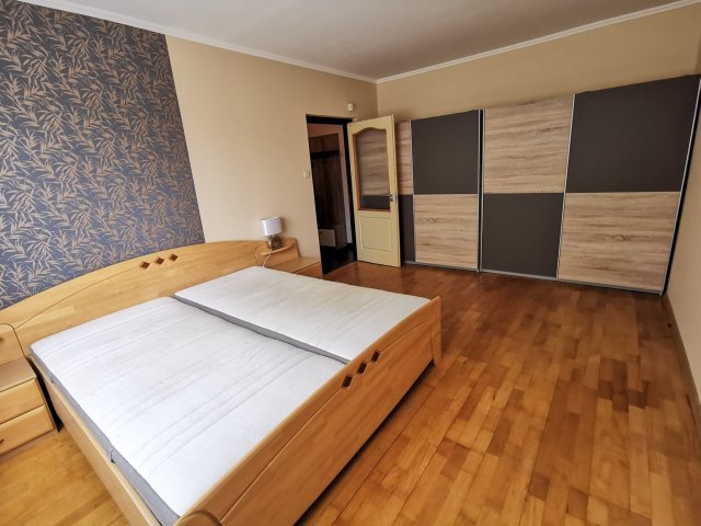 Eladó panellakás, Győrött 49.9 M Ft, 2 szobás