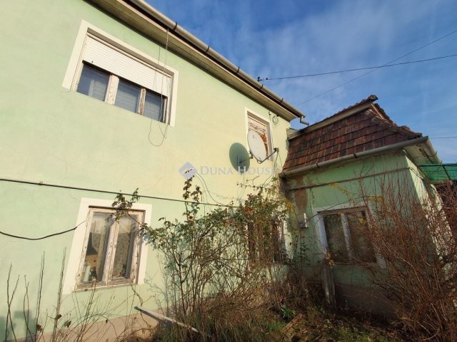 Eladó családi ház, Sajószentpéteren, Arany János utcában