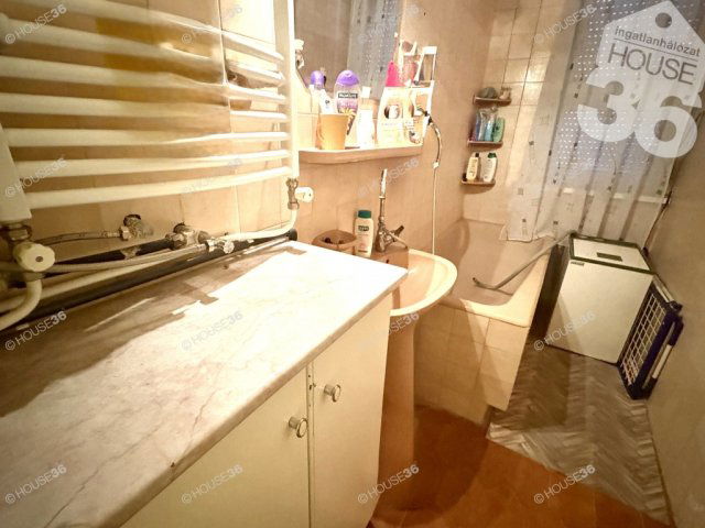 Eladó téglalakás, Kecskeméten 47.9 M Ft, 2 szobás