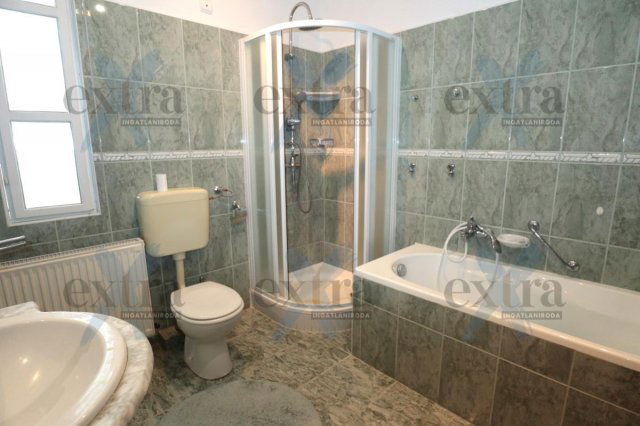 Kiadó téglalakás, albérlet, Szegeden 160 E Ft / hó, 3 szobás