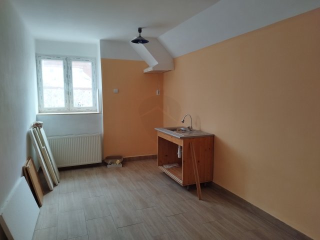 Eladó családi ház, Hatvanban 55 M Ft, 3 szobás