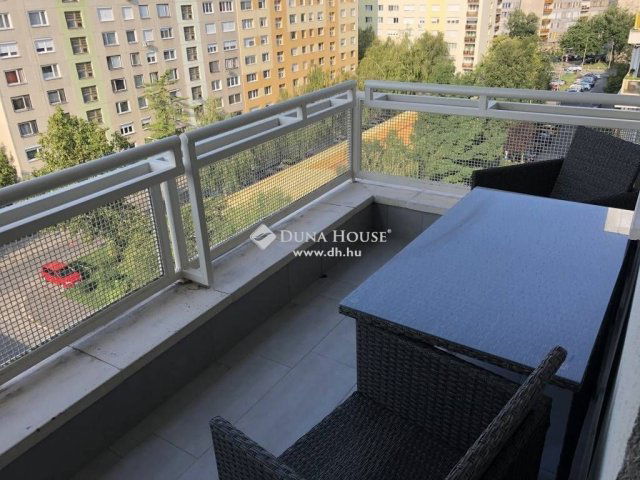 Kiadó panellakás, albérlet, Kecskeméten 300 E Ft / hó, 3 szobás