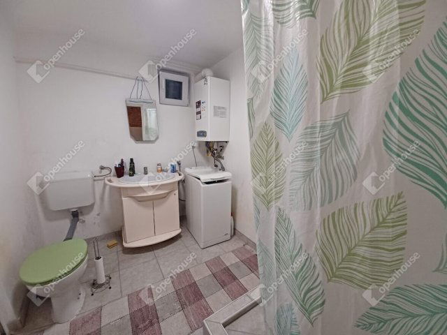 Eladó családi ház, Debrecenben 60 M Ft, 2 szobás