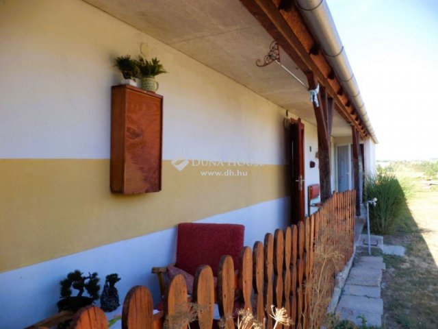 Eladó családi ház, Vereben 29.7 M Ft, 2 szobás