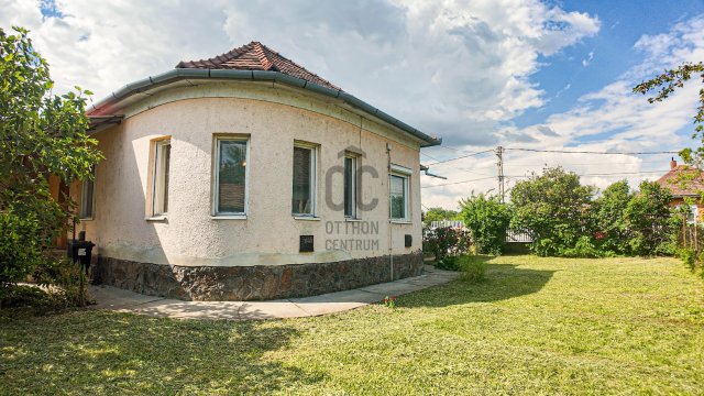 Eladó családi ház, Szekszárdon 54.9 M Ft, 3 szobás