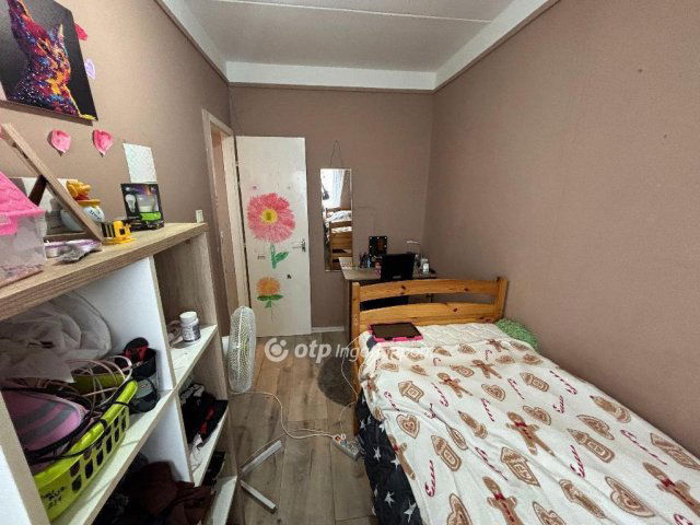 Eladó panellakás, Miskolcon 22.99 M Ft, 1+1 szobás