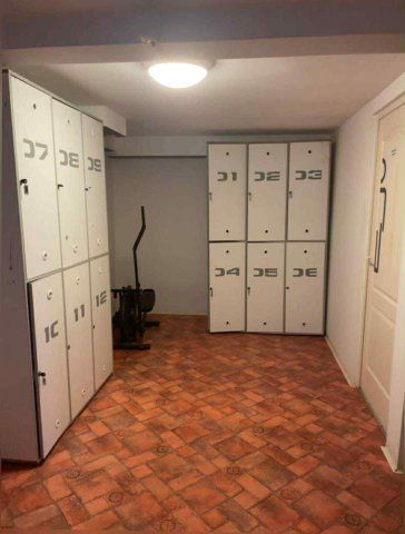 Kiadó üzlethelyiség, Zalaegerszegen 120 E Ft / hó, 4 szobás