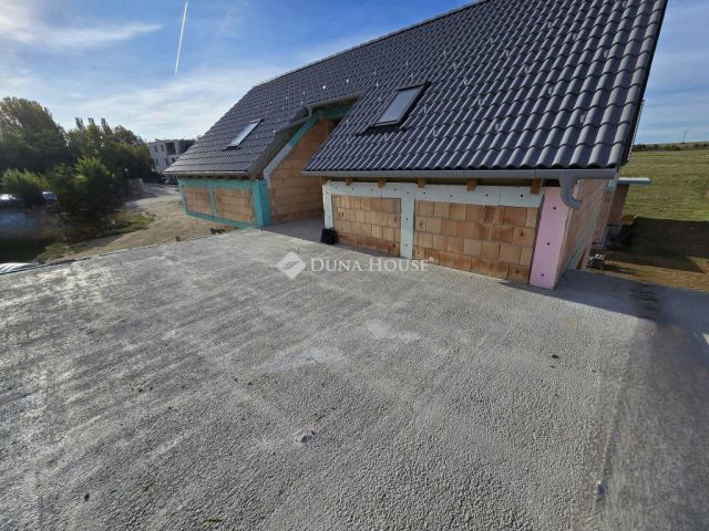 Eladó családi ház, Veszprémben 115 M Ft, 5 szobás