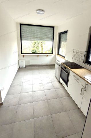 Eladó családi ház, Velencén 109.99 M Ft, 4 szobás