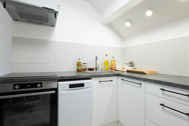 Eladó téglalakás, Szegeden 124.654 M Ft, 6+1 szobás