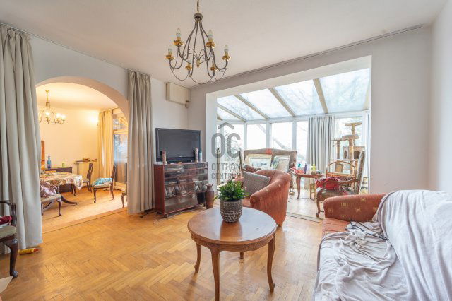 Eladó családi ház, Budaörsön 179.9 M Ft, 7 szobás