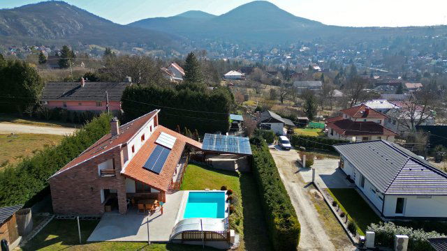 Eladó családi ház, Csobánkán 139.9 M Ft, 5 szobás