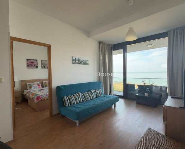 Eladó téglalakás, Siófokon 149.9 M Ft, 3 szobás