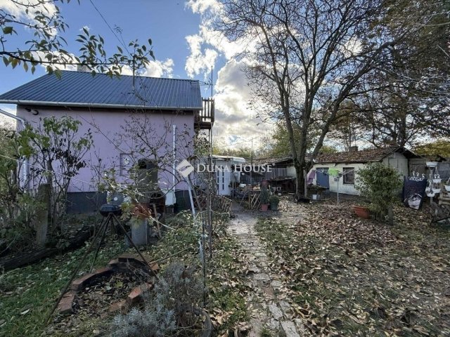 Eladó családi ház, Kecskeméten 37.5 M Ft, 5 szobás