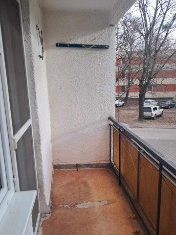 Eladó panellakás, Nyergesújfaluban 33 M Ft, 2 szobás