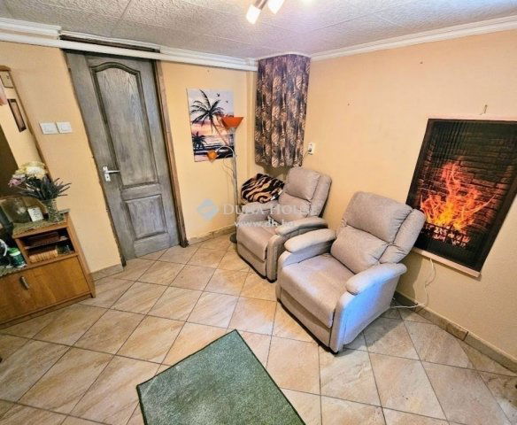 Eladó sorház, Szigetszentmiklóson 89.9 M Ft, 5 szobás