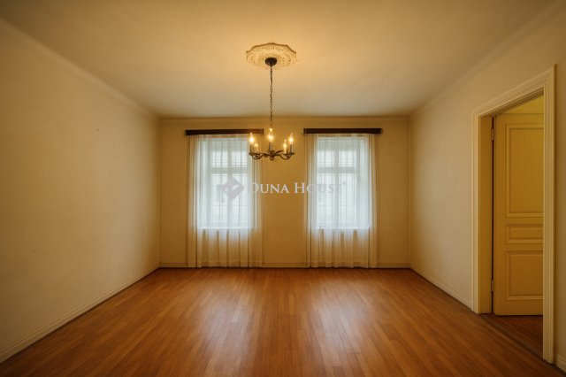 Eladó téglalakás, Budapesten, VIII. kerületben 119.9 M Ft