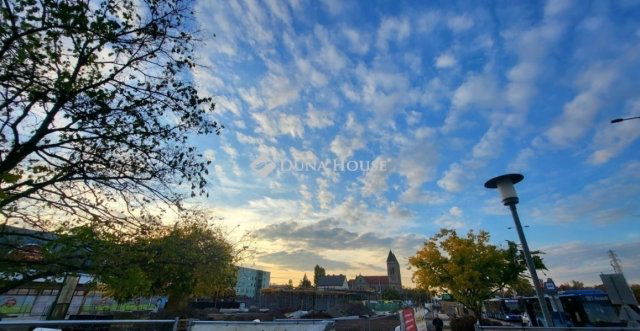 Eladó téglalakás, Budapesten, IX. kerületben 76.9 M Ft, 2 szobás