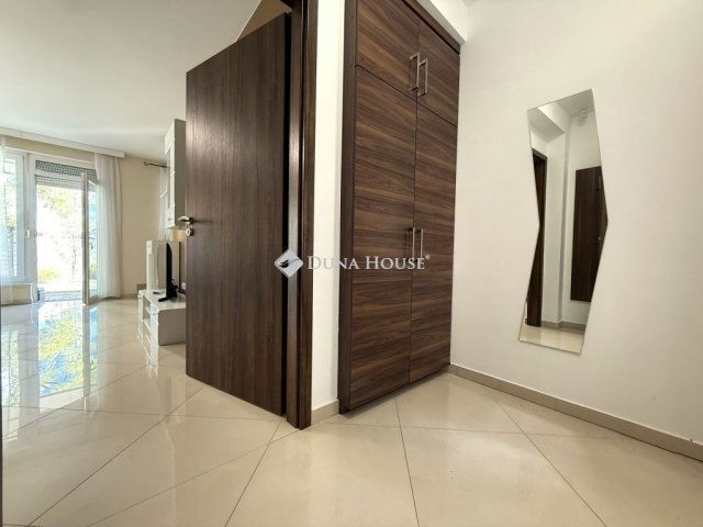 Eladó ikerház, Kecskeméten 104 M Ft, 4 szobás