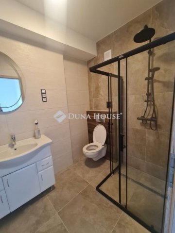 Kiadó téglalakás, albérlet, Budapesten, XV. kerületben