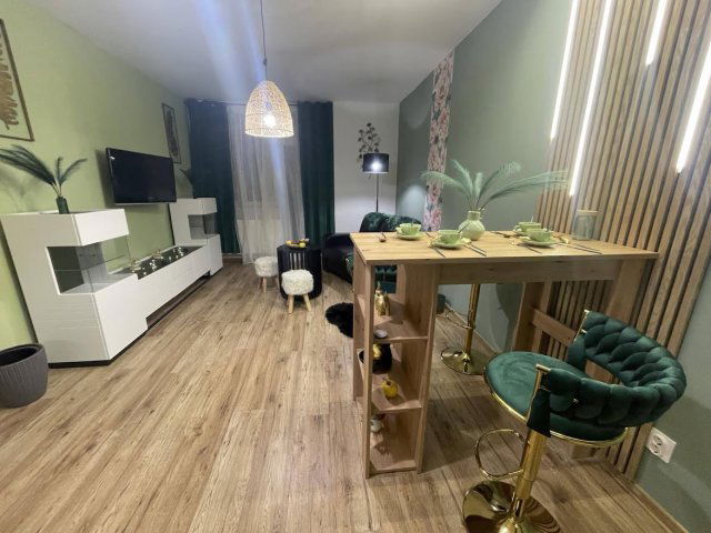 Eladó téglalakás, Tatabányán 44.9 M Ft, 1+2 szobás