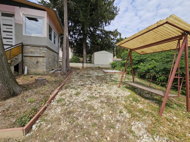 Eladó nyaraló, Igalon 28.5 M Ft, 3 szobás / költözzbe.hu