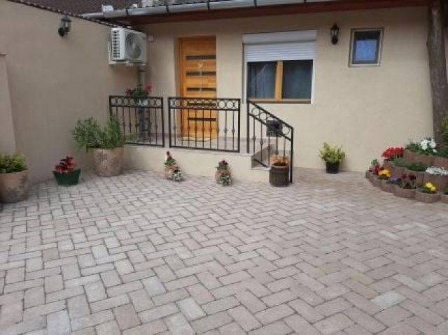 Eladó hotel, Egerben 129.9 M Ft / költözzbe.hu