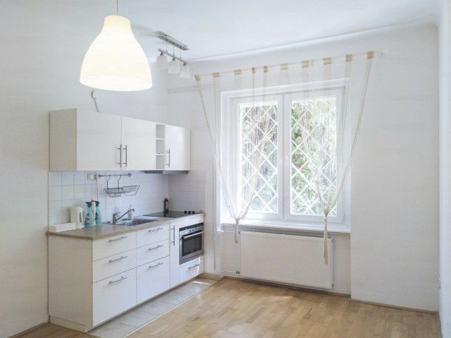 Kiadó téglalakás, albérlet, II. kerületben, Eszter utcában