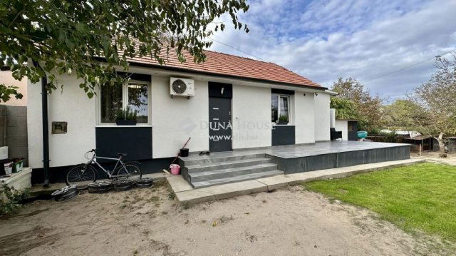 Eladó családi ház, Budapesten, XXIII. kerületben 85 M Ft