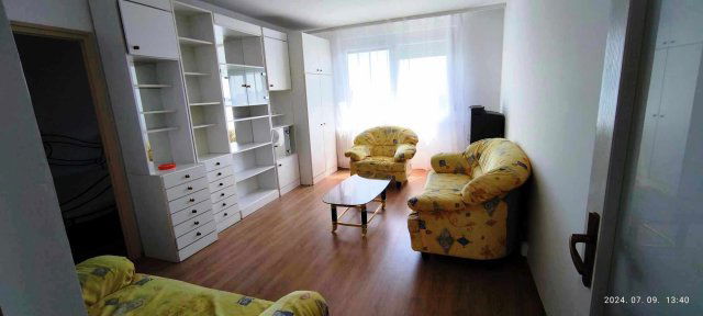 Kiadó panellakás, albérlet, Debrecenben, Sinai Miklós utcában