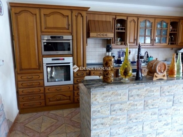 Eladó családi ház, Kozármislenyen 128.5 M Ft, 5 szobás