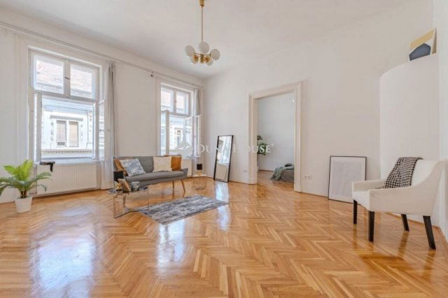 Eladó téglalakás, Budapesten, VI. kerületben 119.5 M Ft