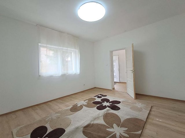 Eladó családi ház, Budapesten, XV. kerületben 29.9 M Ft