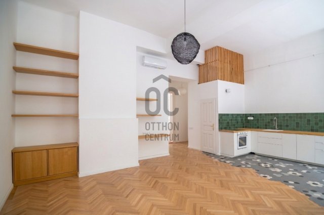 Eladó téglalakás, Budapesten, VI. kerületben, Zichy Jenő utcában