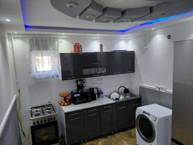 Eladó családi ház, Isaszegen 66.9 M Ft, 3 szobás