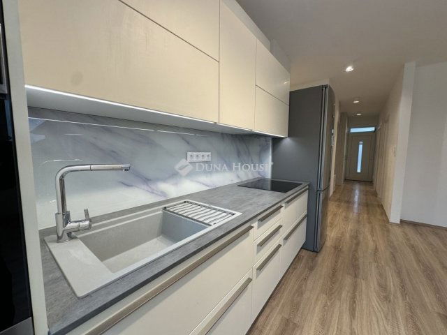 Eladó családi ház, Budapesten, XXII. kerületben 177.5 M Ft