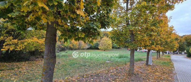 Eladó telek, Balatonföldváron 425 M Ft / költözzbe.hu