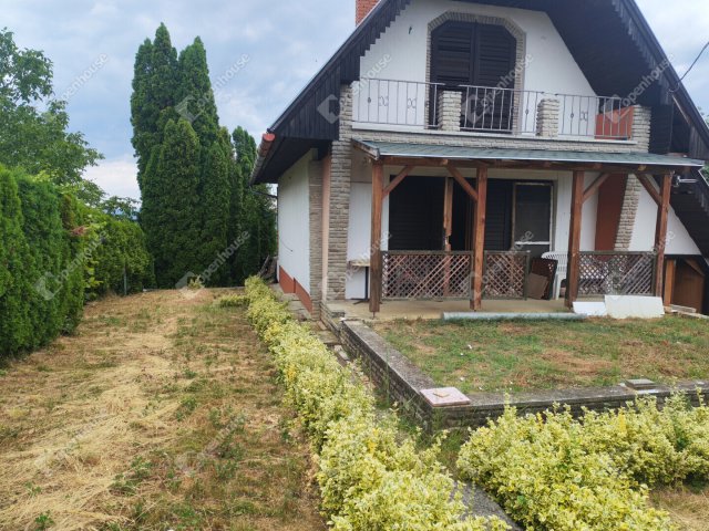 Eladó nyaraló, Lentiben 16 M Ft, 4 szobás / költözzbe.hu