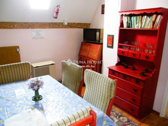 Eladó nyaraló, Gárdonyban 89.5 M Ft, 6 szobás