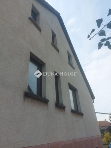 Eladó ikerház, Budapesten, XVIII. kerületben 120 M Ft, 4 szobás