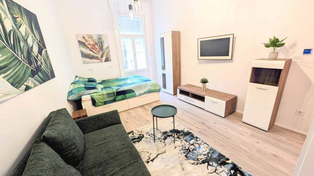 Kiadó téglalakás, albérlet, Szegeden, Béke utcában, 1 szobás