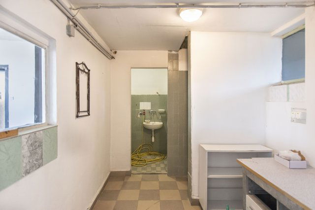 Kiadó ipari ingatlan, Miskolcon, Repülőtéri úton 190 E Ft / hó